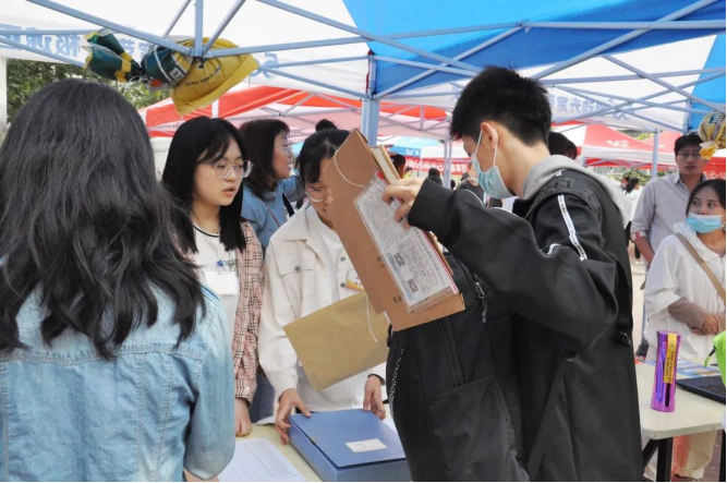 0a0bdcbcd5a64452b55e323d22483be4.png image.png